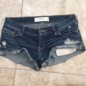 Low-denim short shorts